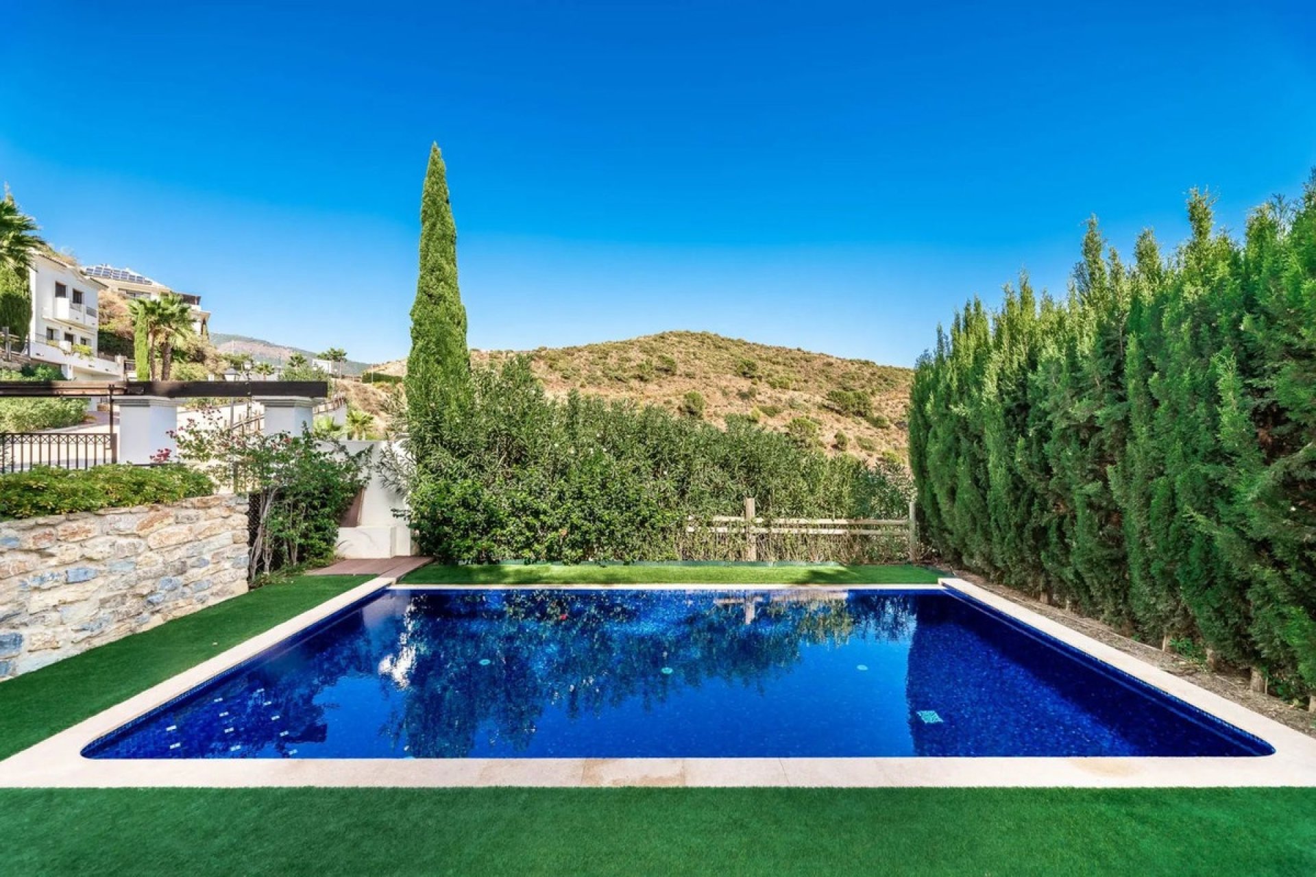 Resale - Villa - Benahavís - Benahavís Centro