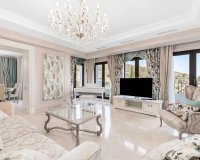 Resale - Villa - Benahavís - Benahavís Centro