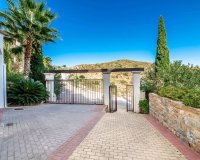 Resale - Villa - Benahavís - Benahavís Centro