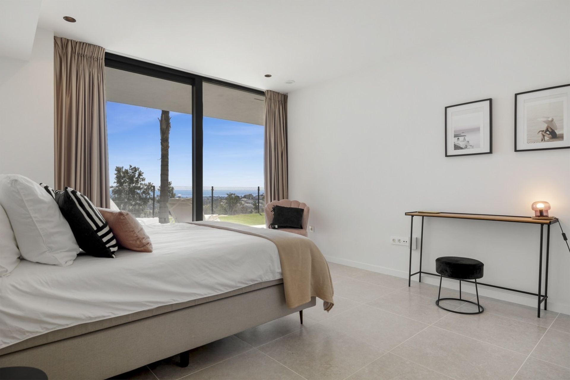 Resale - Villa - Benahavís - Benahavís Centro