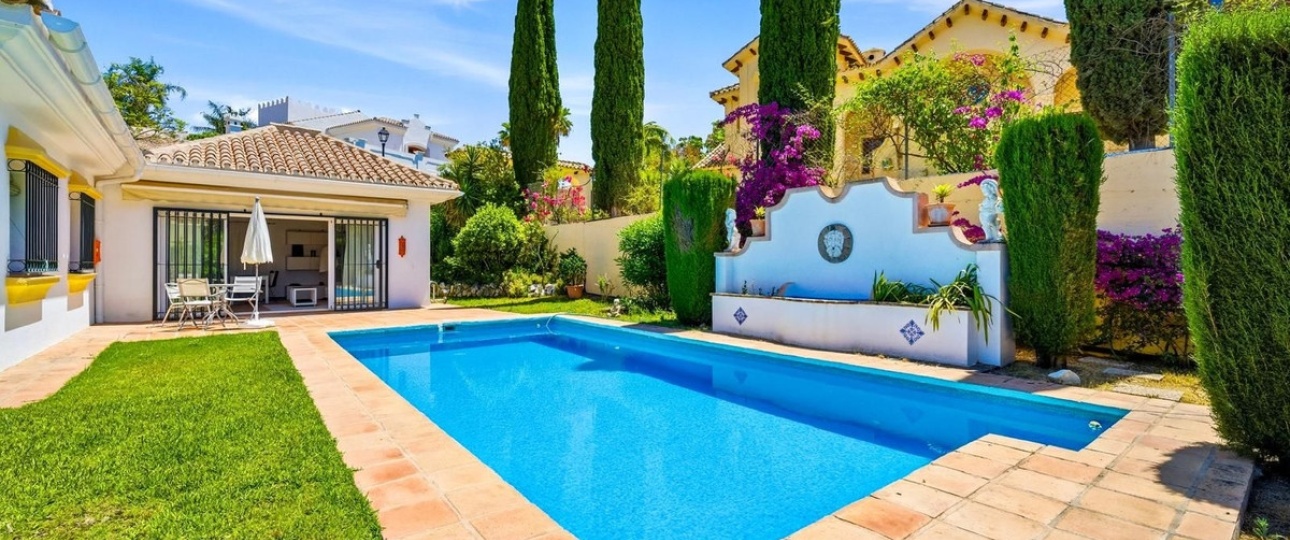 Resale - Villa - Benahavís - Benahavís Centro