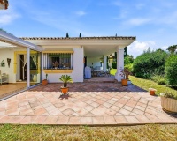 Resale - Villa - Benahavís - Benahavís Centro