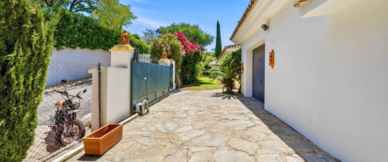 Resale - Villa - Benahavís - Benahavís Centro