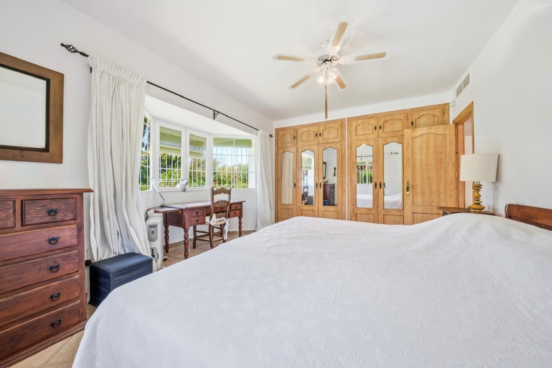 Resale - Villa - Benahavís - Benahavís Centro