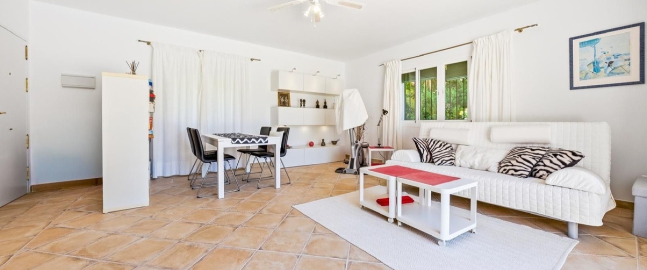 Resale - Villa - Benahavís - Benahavís Centro