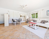 Resale - Villa - Benahavís - Benahavís Centro