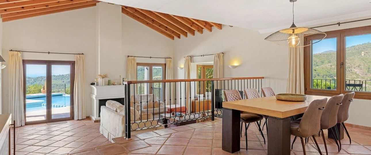Resale - Villa - Benahavís - Benahavís Centro