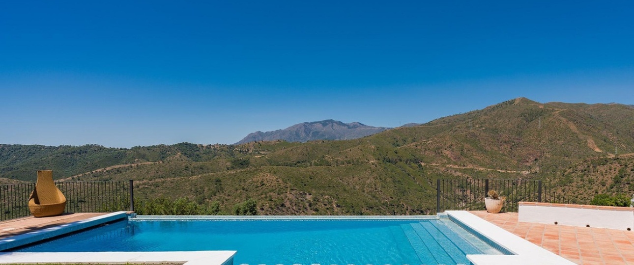 Resale - Villa - Benahavís - Benahavís Centro