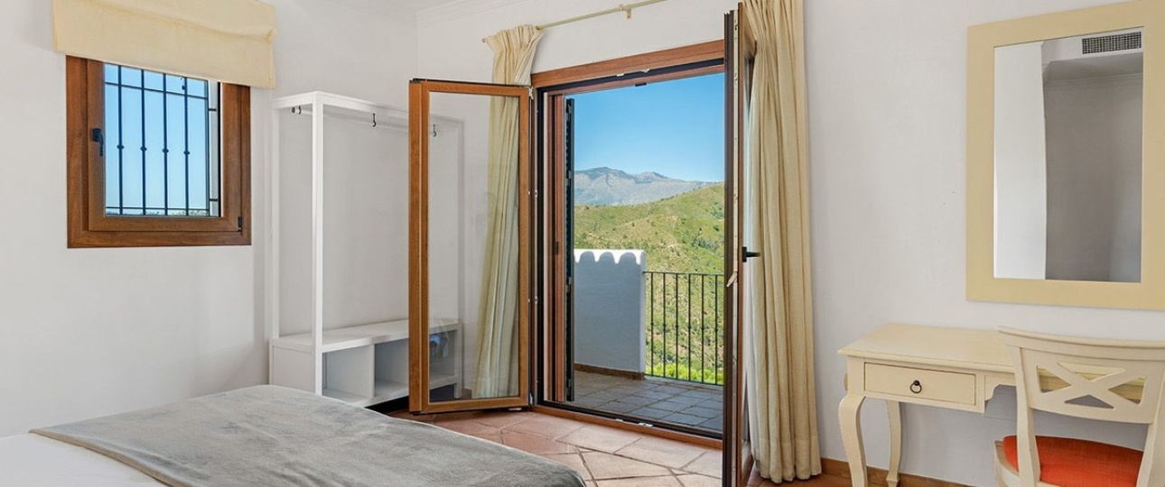 Resale - Villa - Benahavís - Benahavís Centro