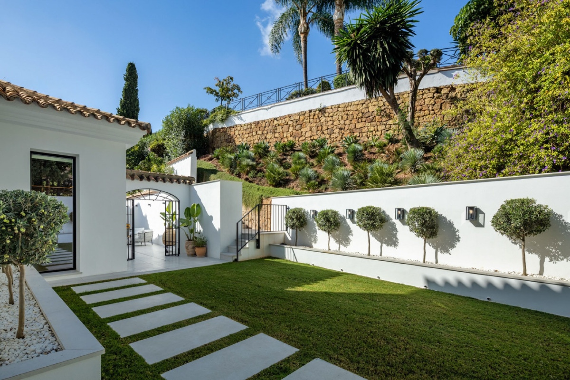 Resale - Villa - Benahavís - Benahavís Centro