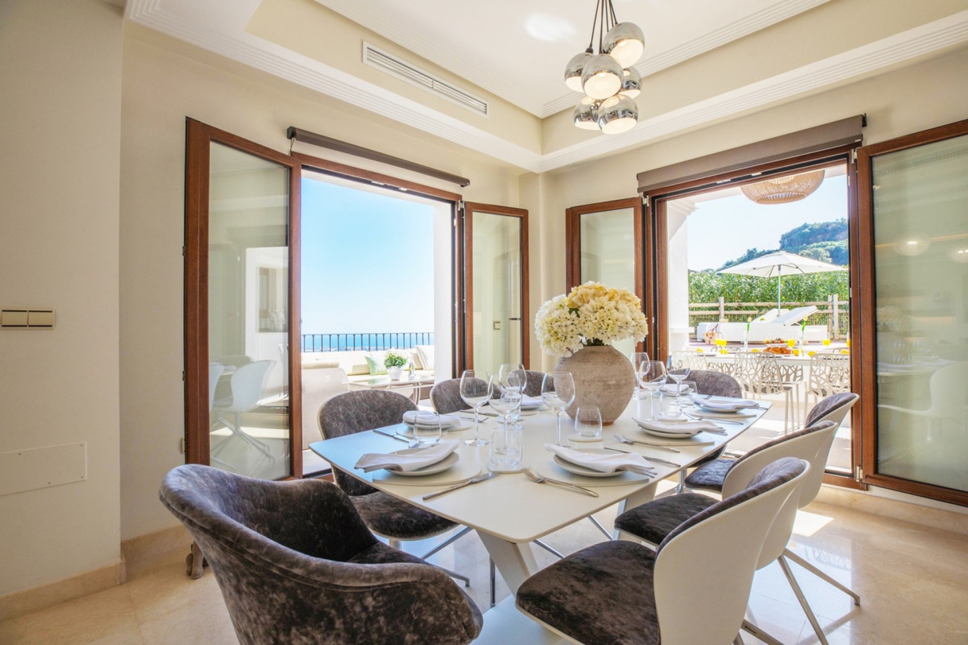 Resale - Villa - Benahavís - Benahavís Centro