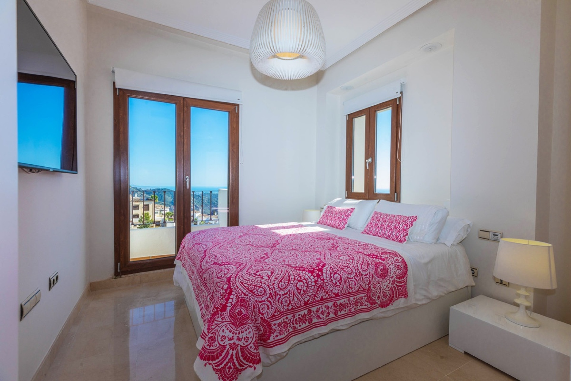 Resale - Villa - Benahavís - Benahavís Centro