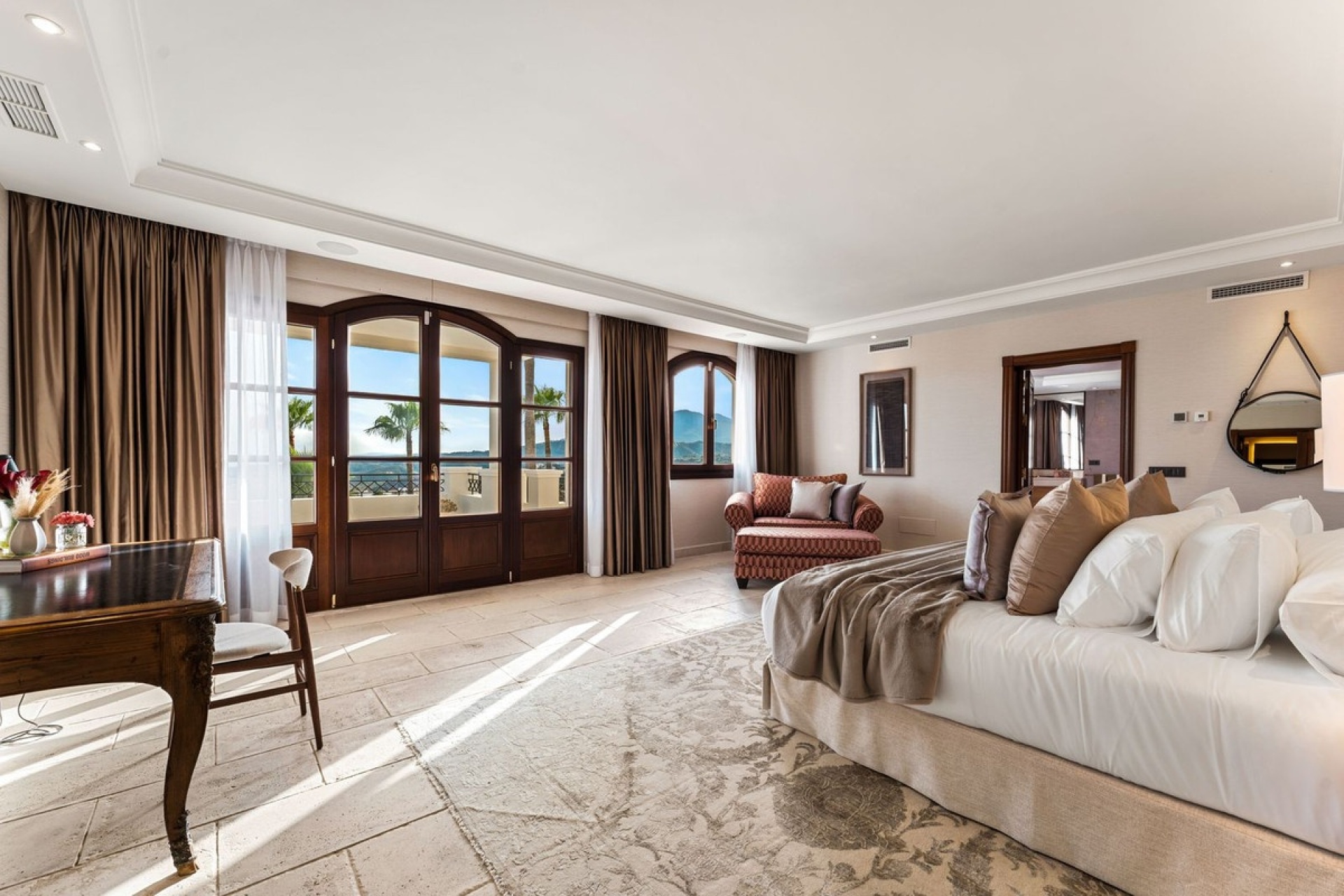 Resale - Villa - Benahavís - Benahavís Centro