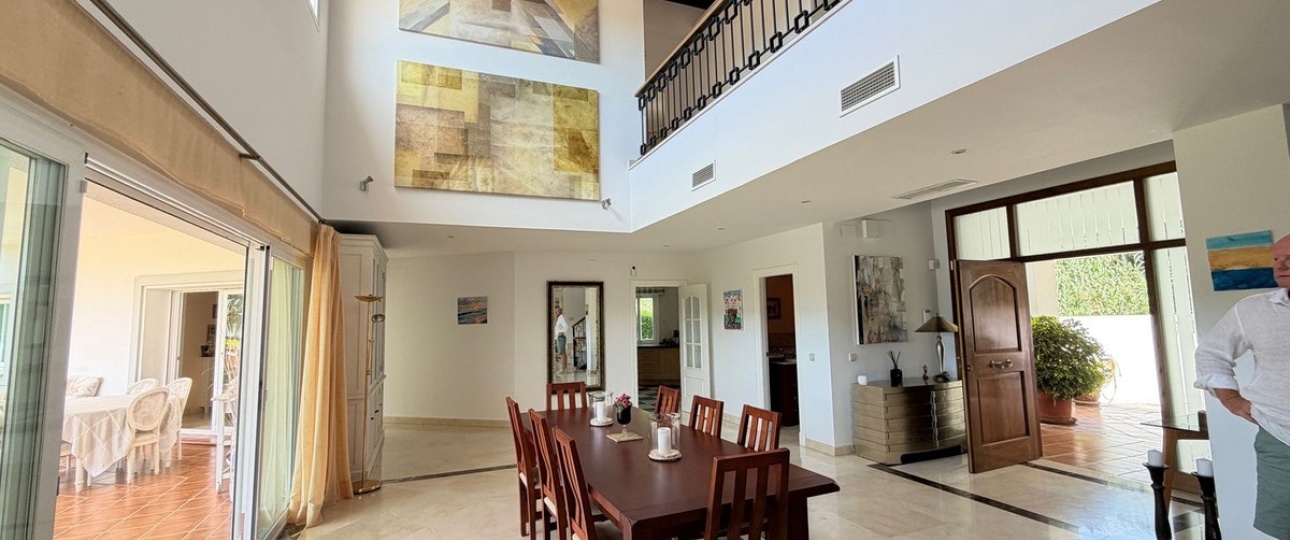 Resale - Villa - Benahavís - Benahavís Centro