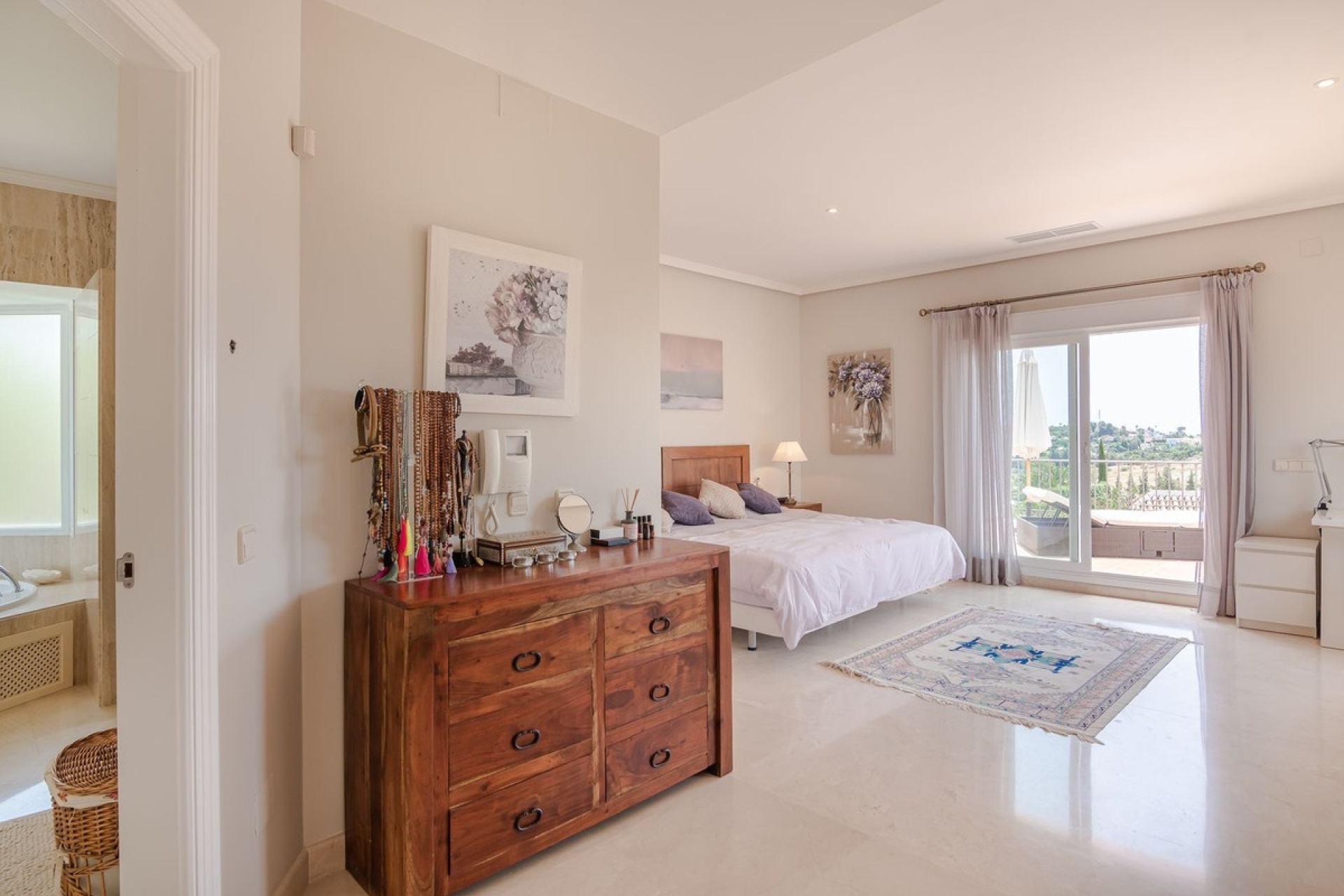 Resale - Villa - Benahavís - Benahavís Centro