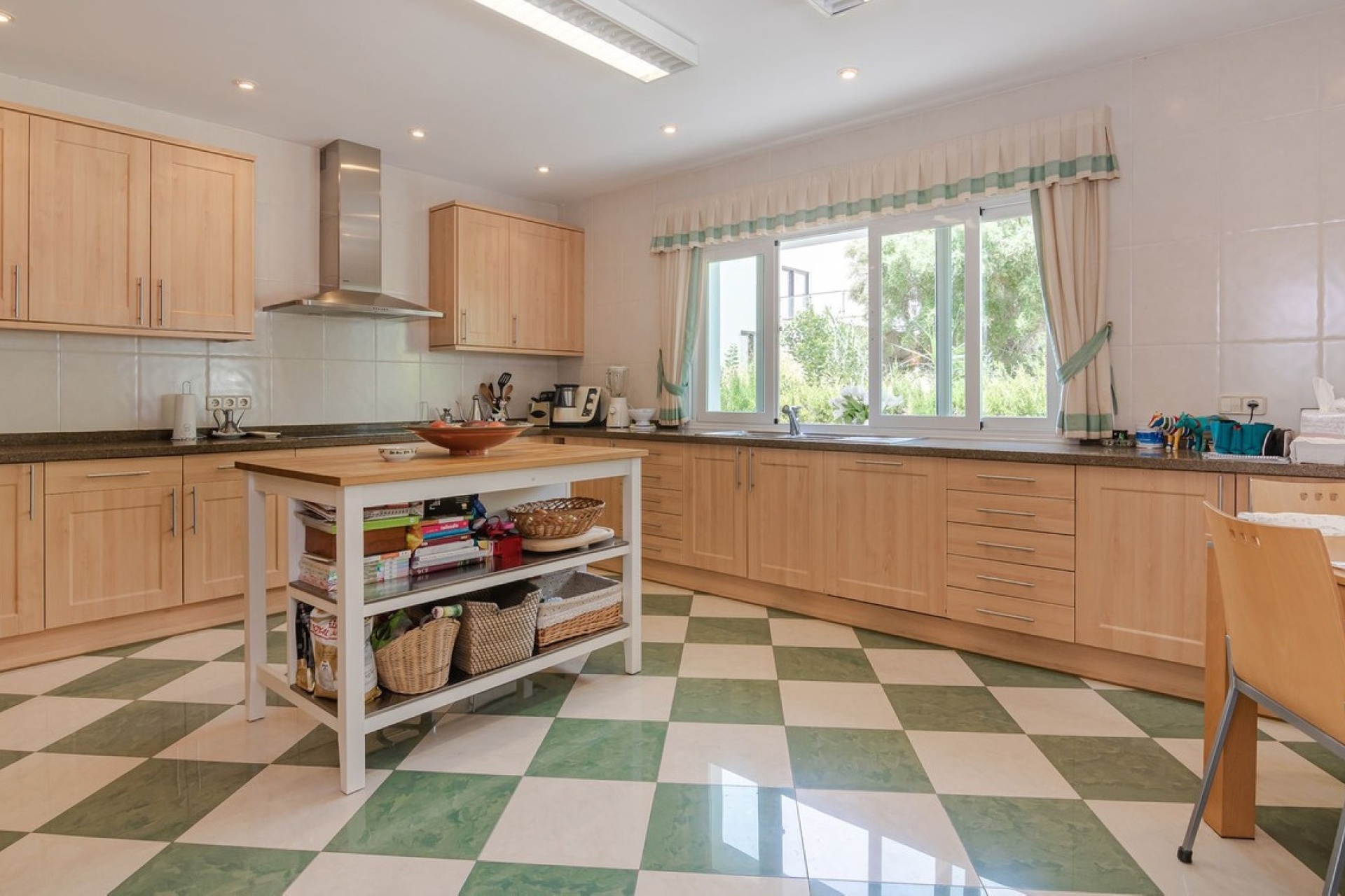 Resale - Villa - Benahavís - Benahavís Centro