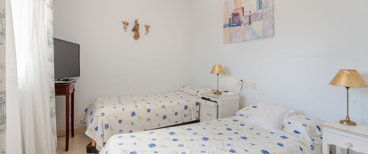 Resale - Villa - Benahavís - Benahavís Centro