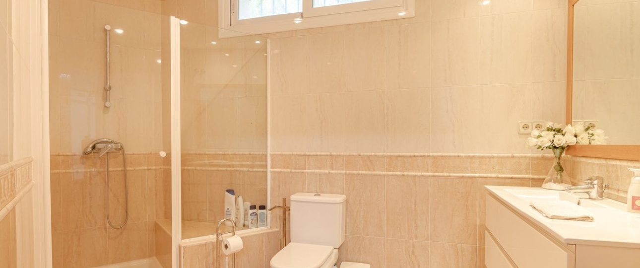 Resale - Villa - Benahavís - Benahavís Centro
