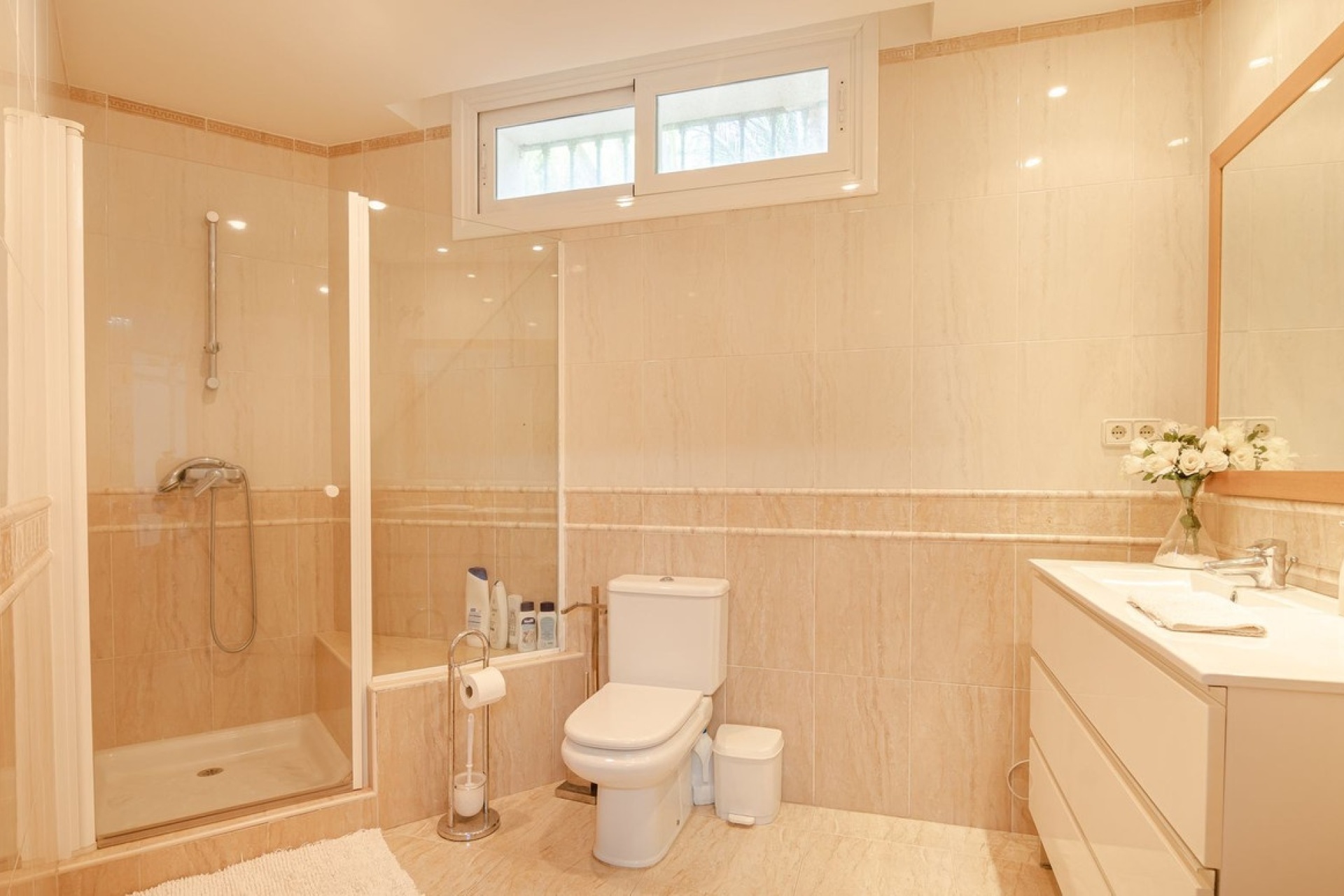 Resale - Villa - Benahavís - Benahavís Centro