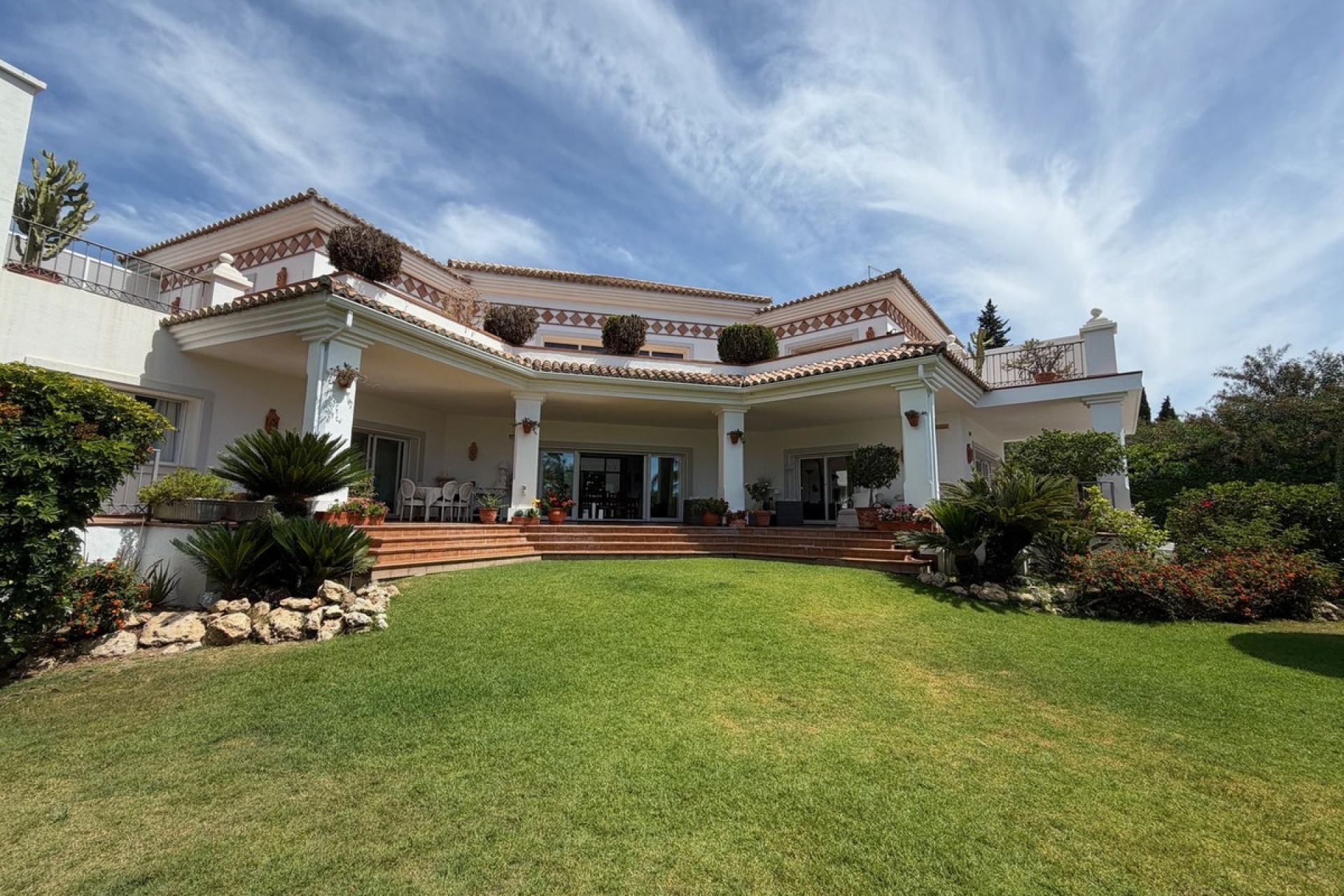 Resale - Villa - Benahavís - Benahavís Centro