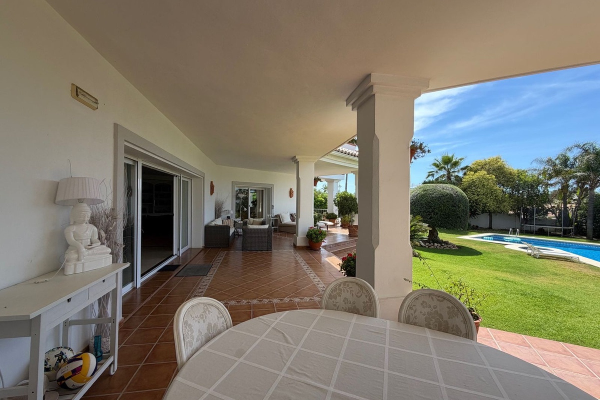 Resale - Villa - Benahavís - Benahavís Centro