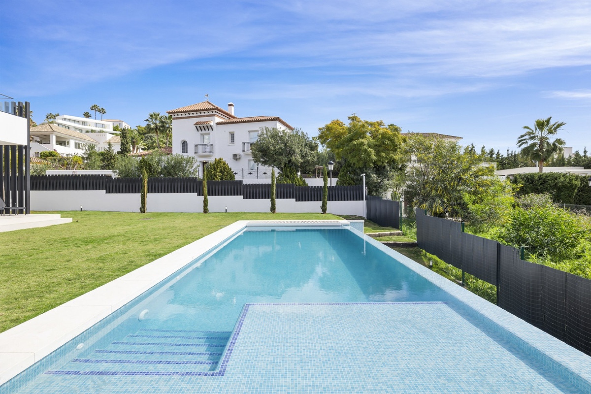 Resale - Villa - Benahavís - Benahavís Centro