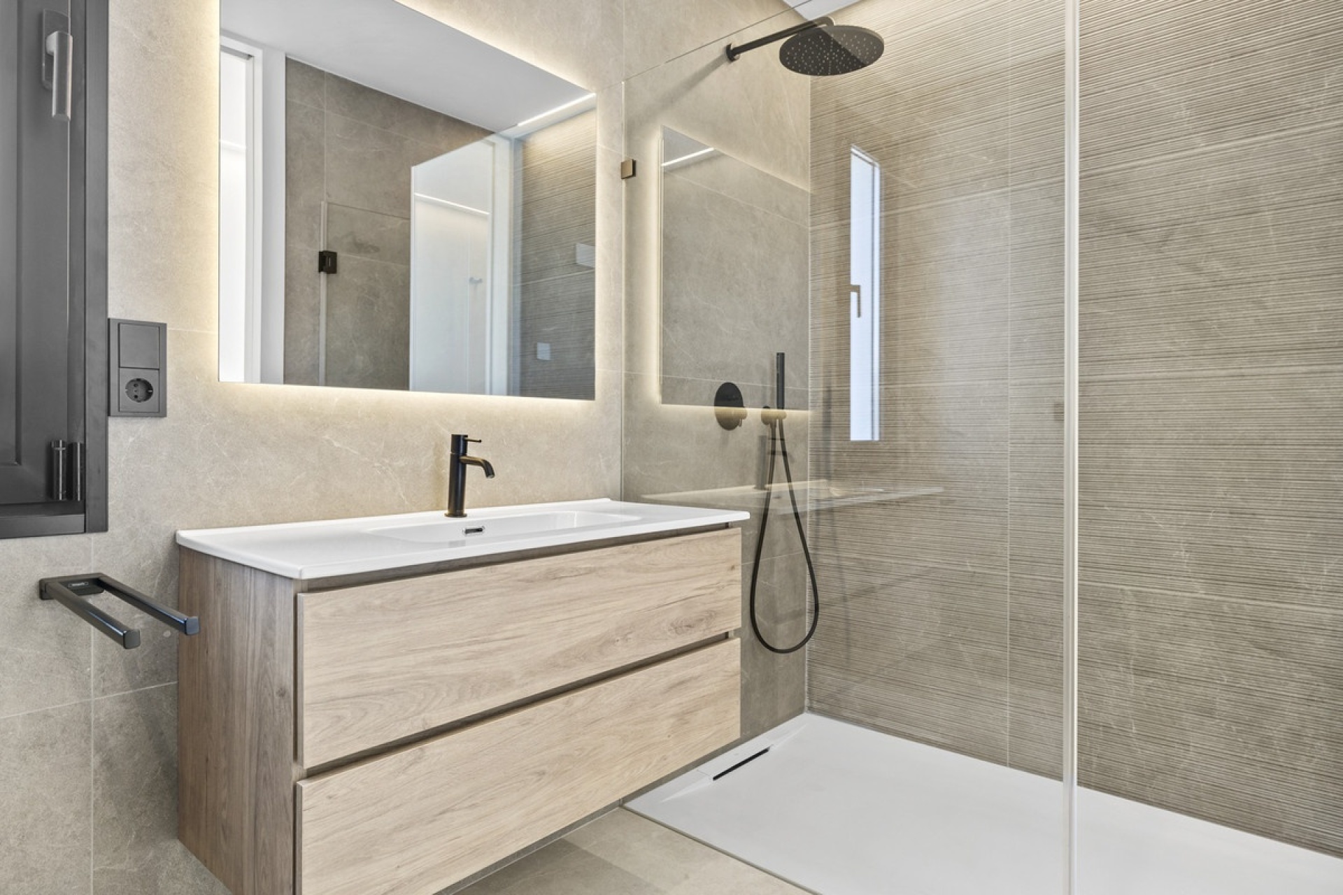 Resale - Villa - Benahavís - Benahavís Centro