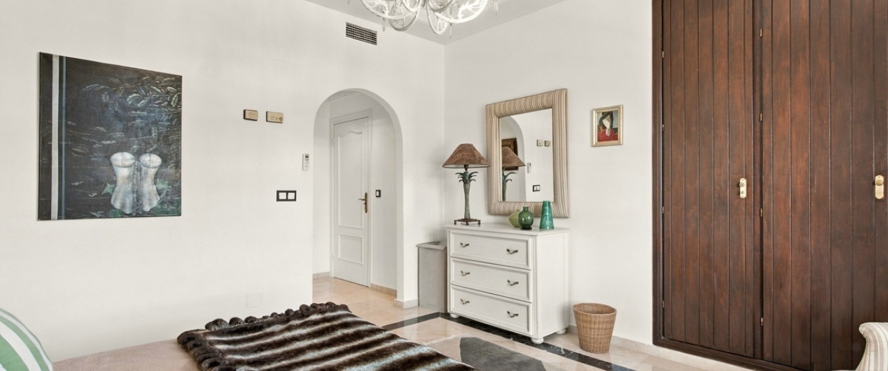 Resale - Villa - Benahavís - Benahavís Centro
