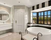 Resale - Villa - Benahavís - Benahavís Centro