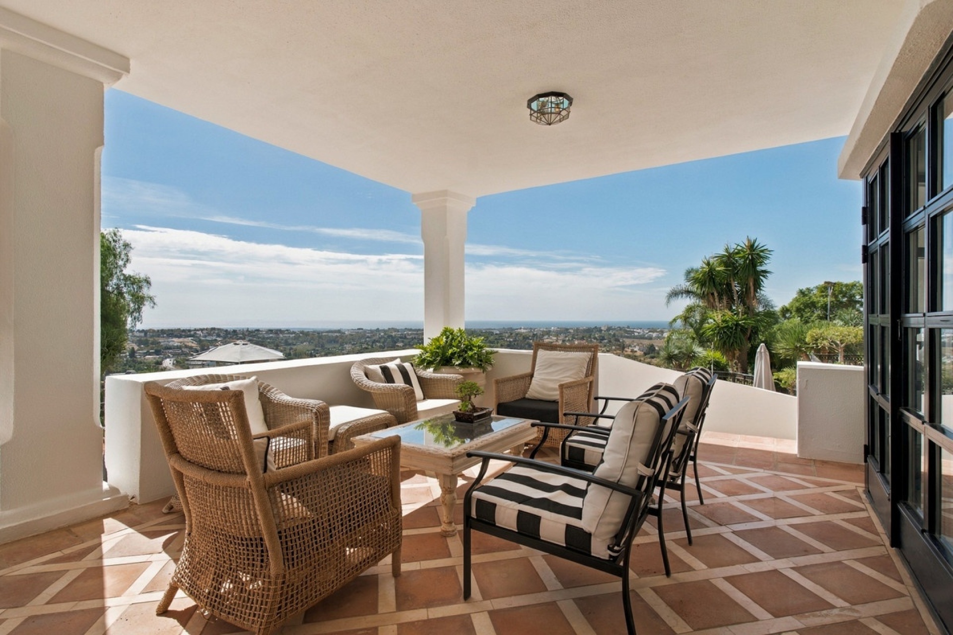 Resale - Villa - Benahavís - Benahavís Centro