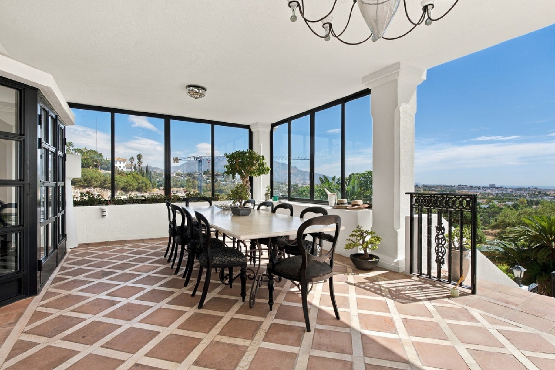 Resale - Villa - Benahavís - Benahavís Centro