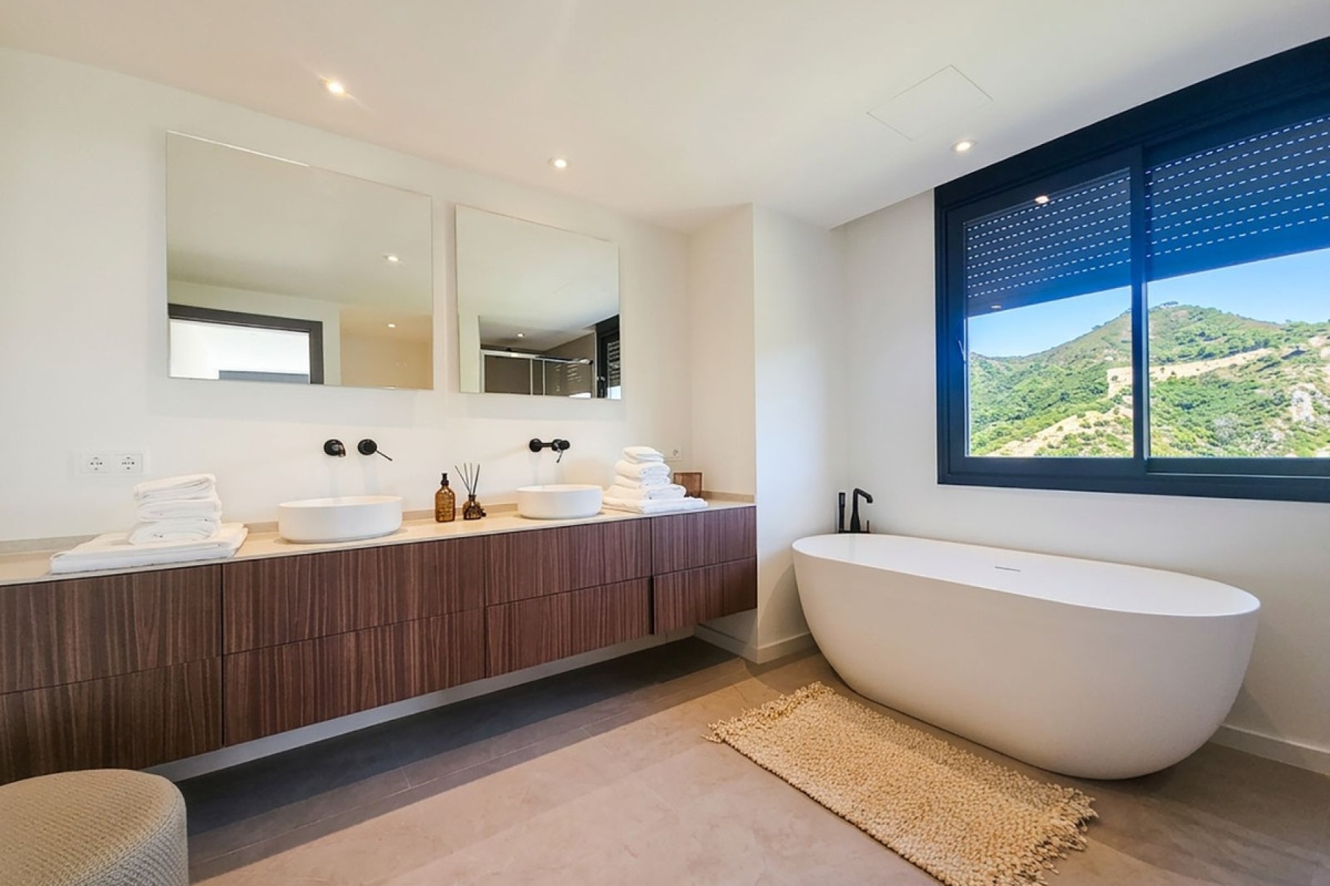 Resale - Villa - Benahavís - Benahavís Centro
