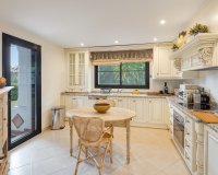 Resale - Villa - Benahavís - Benahavís Centro