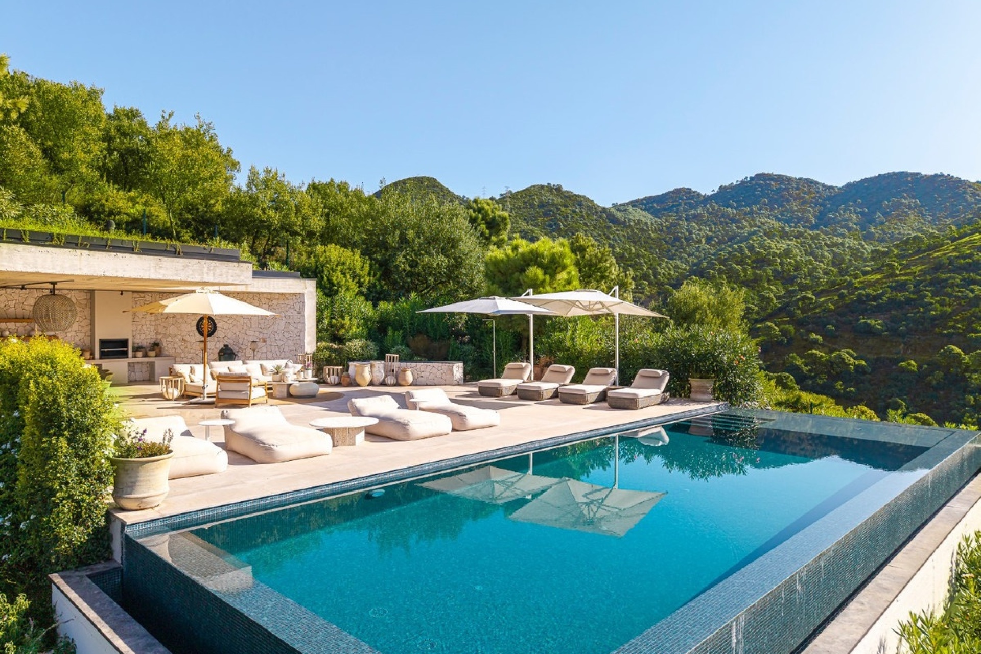 Resale - Villa - Benahavís - Benahavís Centro