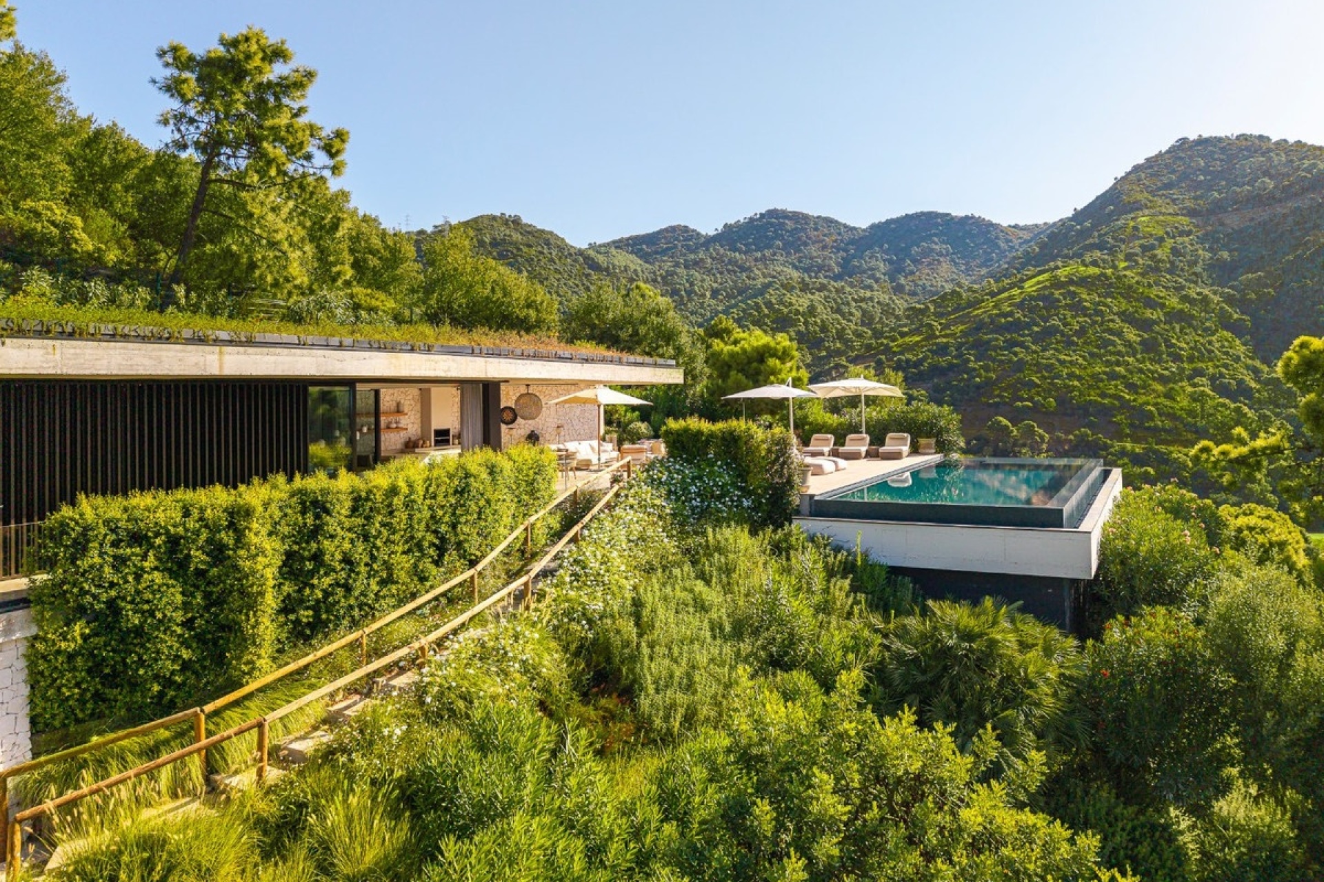 Resale - Villa - Benahavís - Benahavís Centro