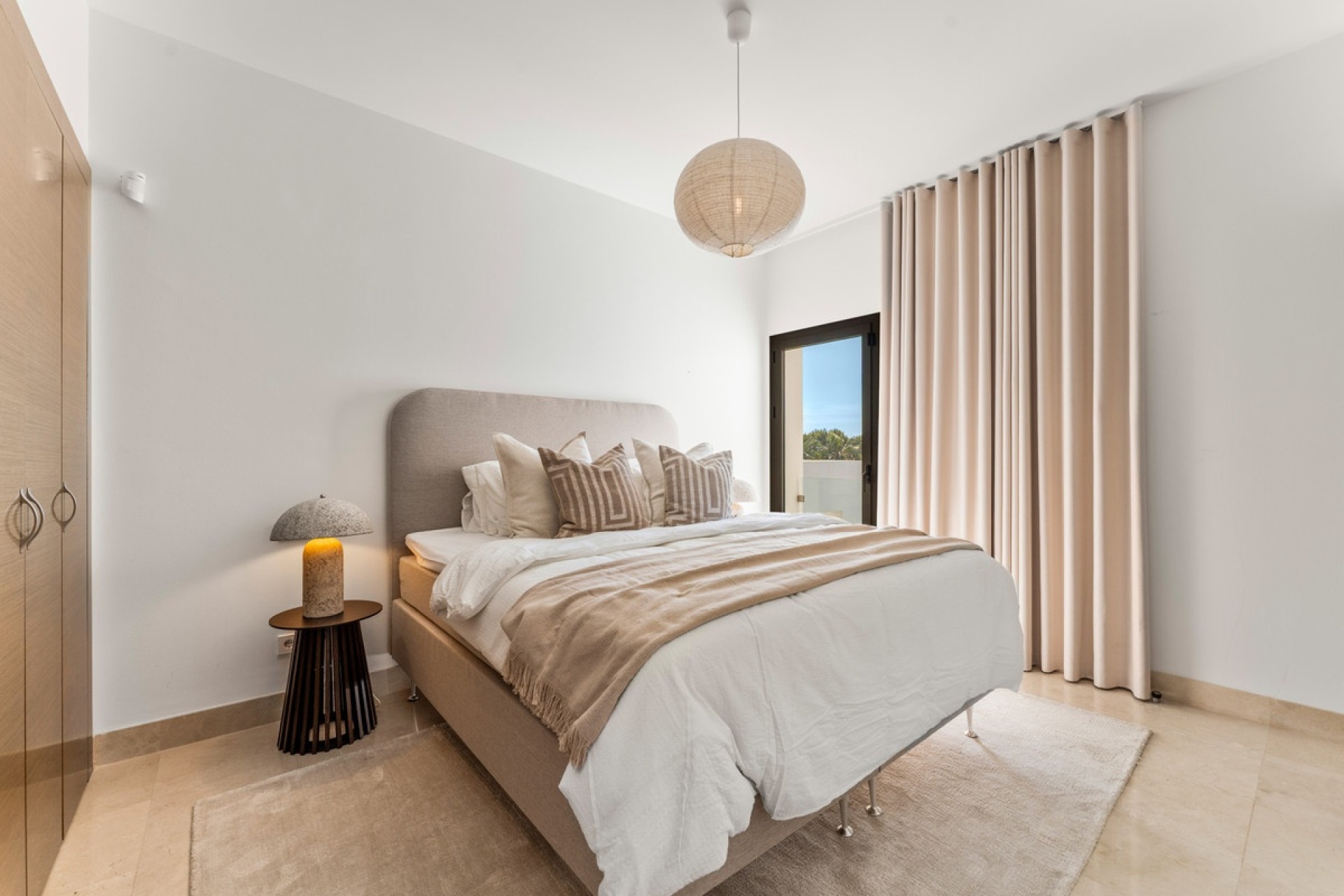 Resale - Villa - Benahavís - Benahavís Centro