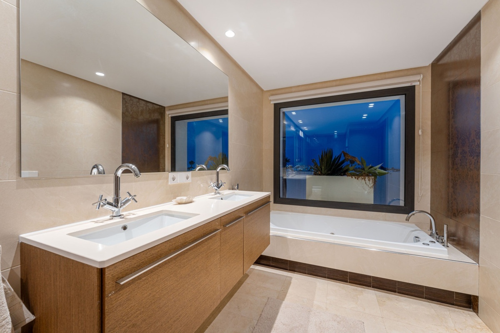 Resale - Villa - Benahavís - Benahavís Centro