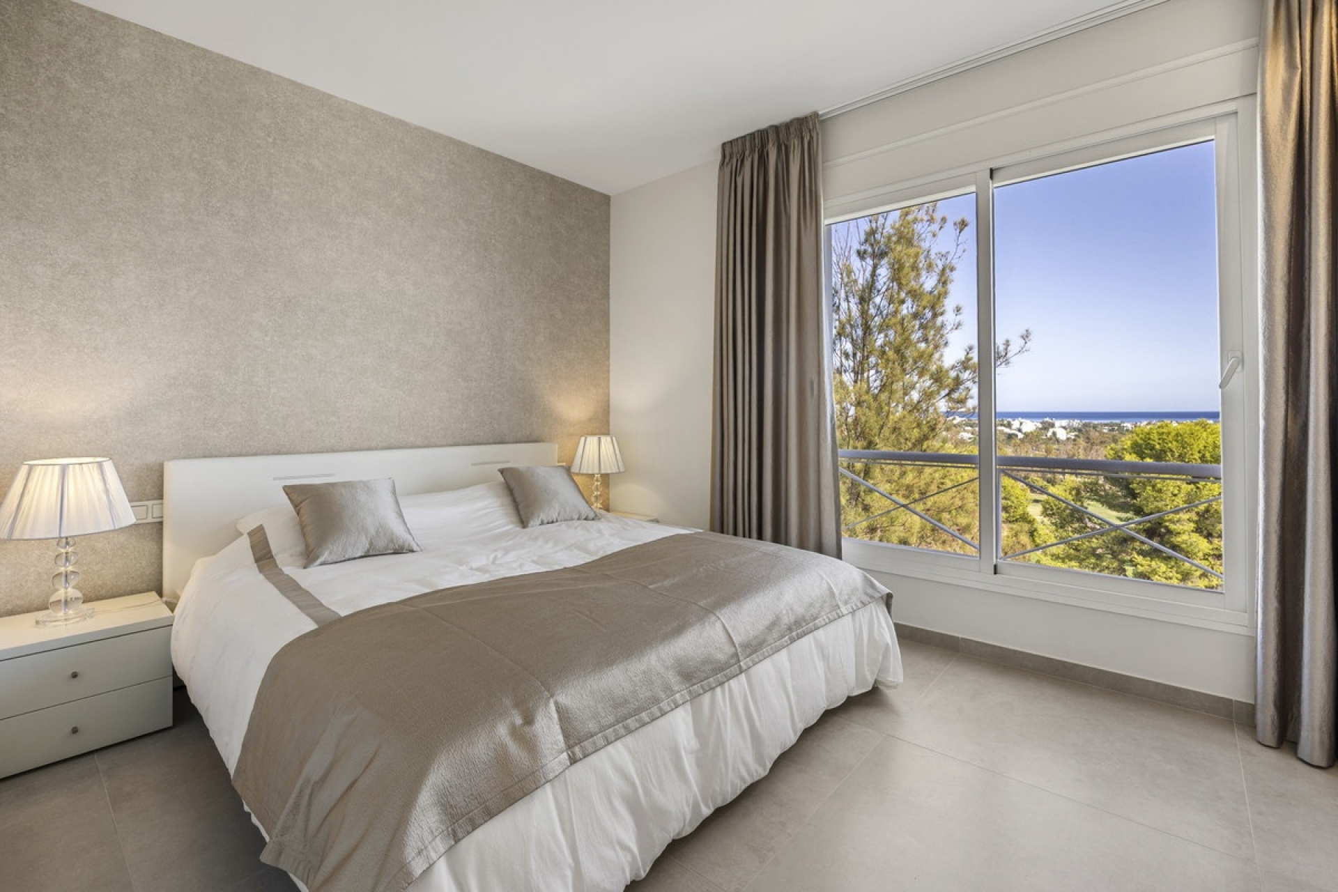 Resale - Villa - Benahavís - Benahavís Centro