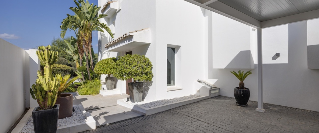 Resale - Villa - Benahavís - Benahavís Centro