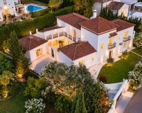 Resale - Villa - Benahavís - Benahavís Centro