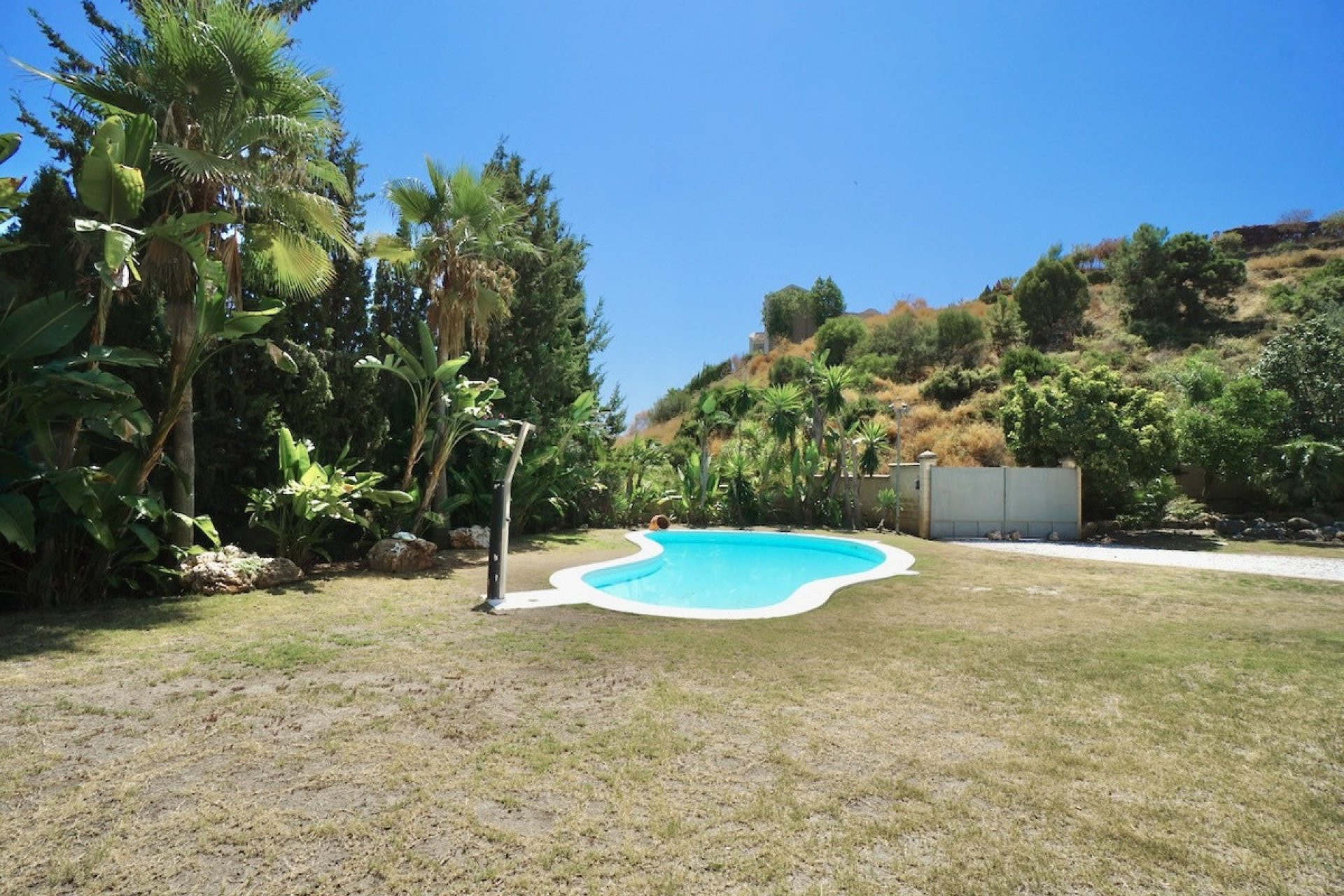 Resale - Villa - Benahavís - Benahavís Centro