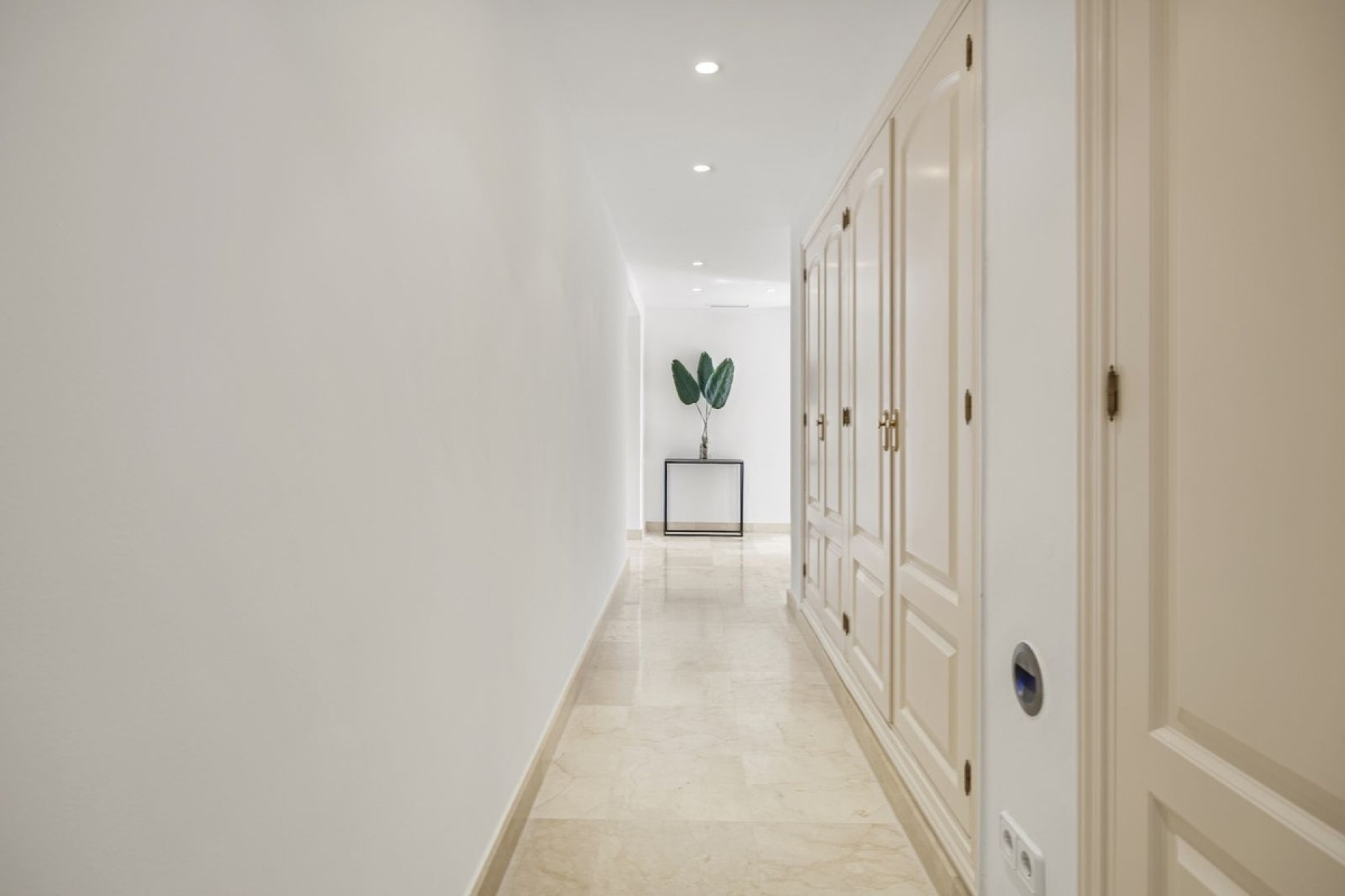Resale - Villa - Benahavís - Benahavís Centro
