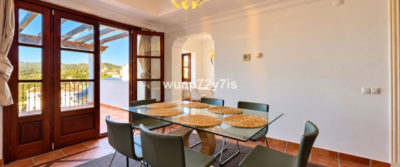 Resale - Villa - Benahavís - Benahavís Centro