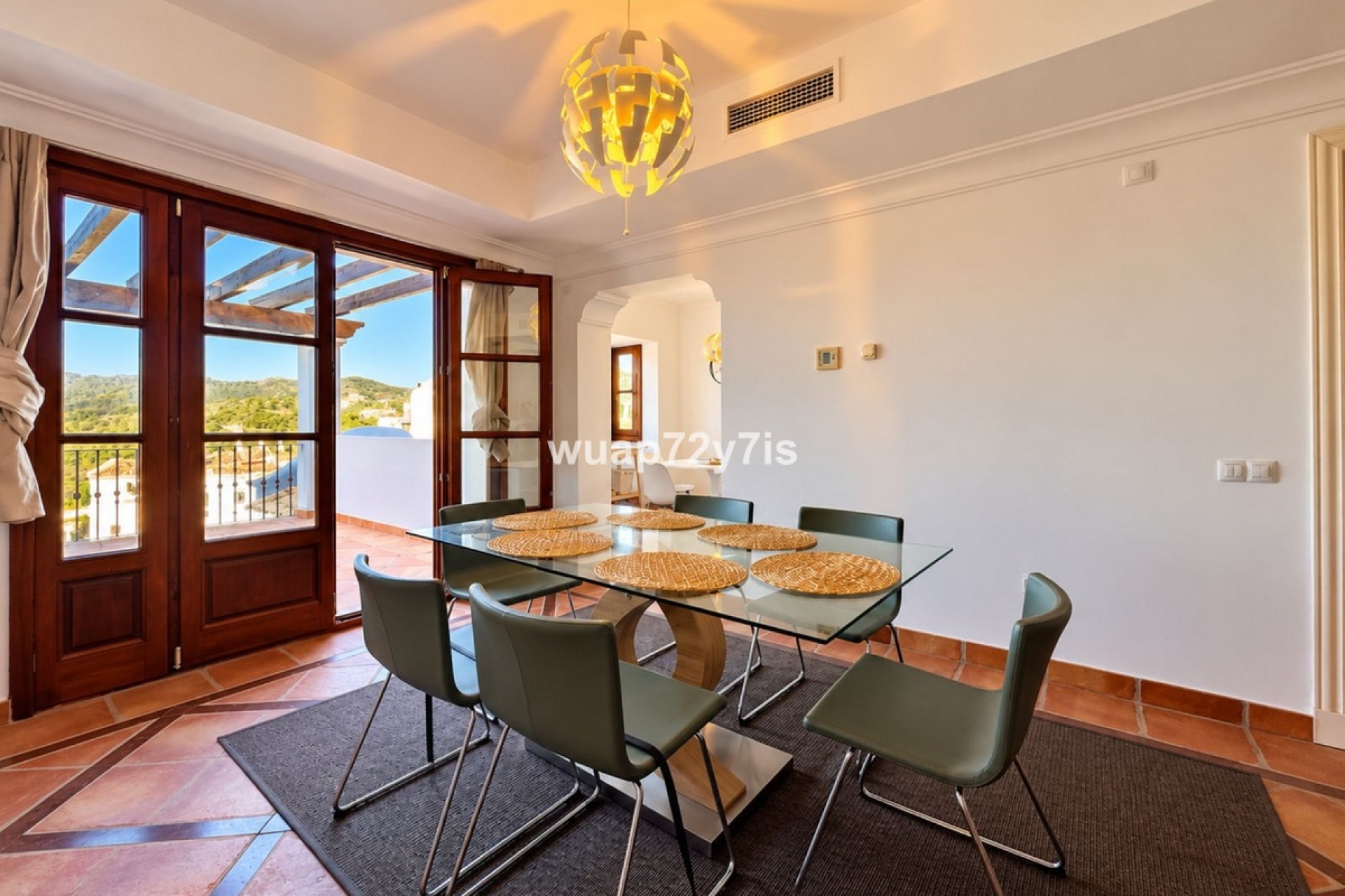 Resale - Villa - Benahavís - Benahavís Centro