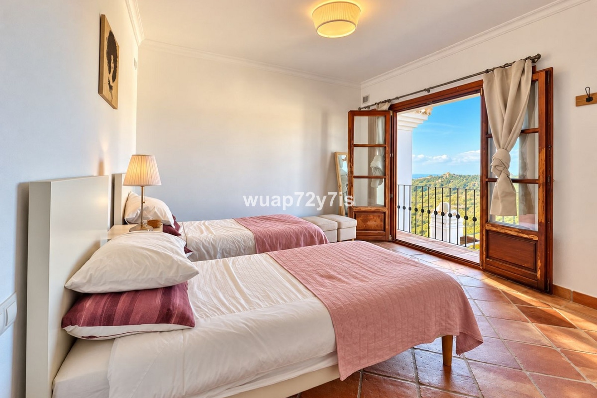 Resale - Villa - Benahavís - Benahavís Centro
