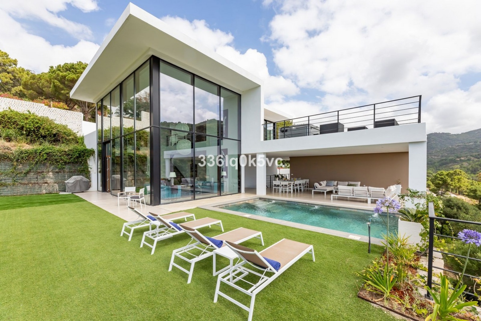 Resale - Villa - Benahavís - Benahavís Centro