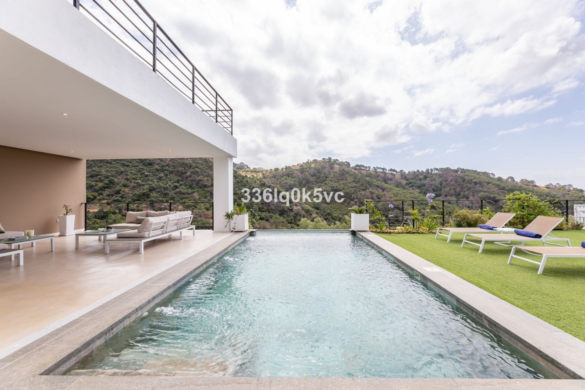 Resale - Villa - Benahavís - Benahavís Centro