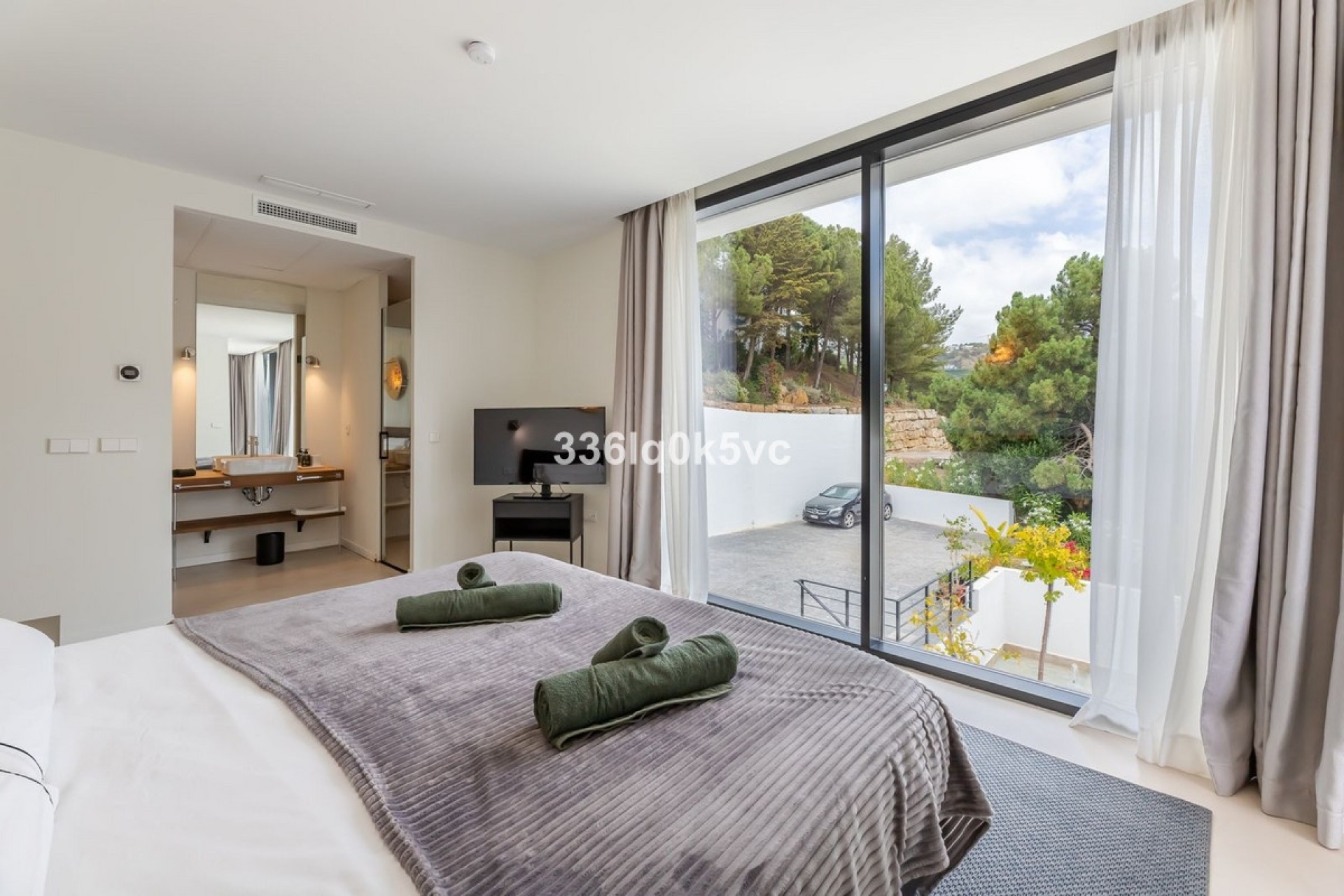 Resale - Villa - Benahavís - Benahavís Centro