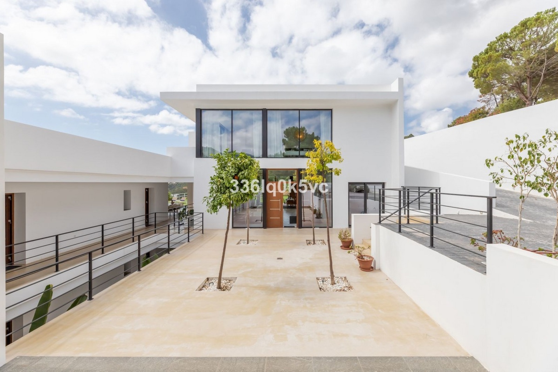 Resale - Villa - Benahavís - Benahavís Centro