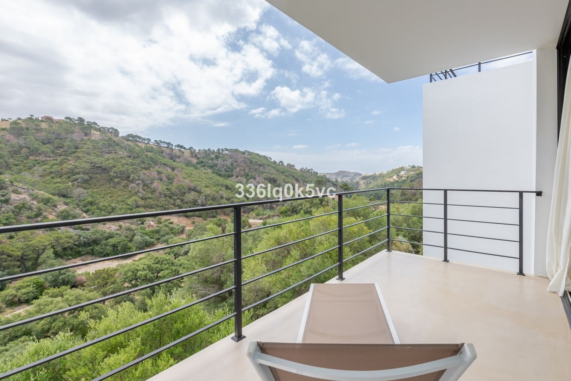 Resale - Villa - Benahavís - Benahavís Centro